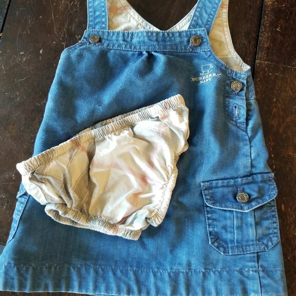 Burberry little girls dress